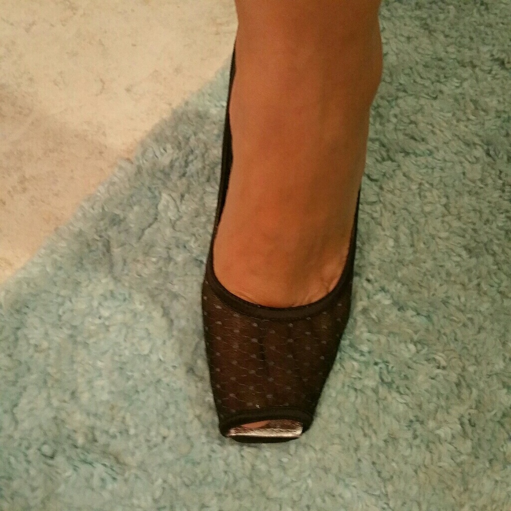 Jessica Bennet Black Pumps View 4